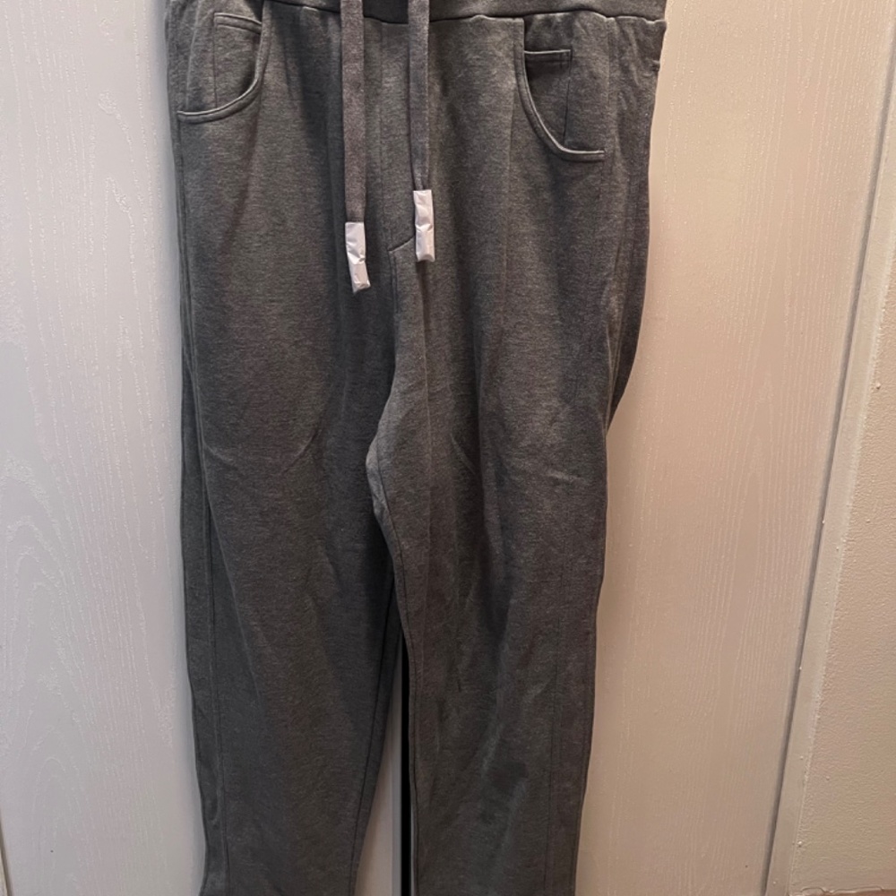 Balmain Sweatsuit Crop top L/ Charcoal NWT - Picture 3 of 5